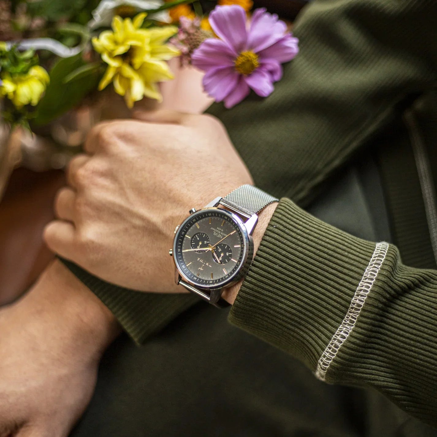 The Best Minimalistic Watches For Men: A Complete Guide